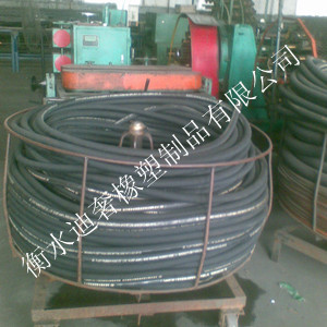 膠管,高壓膠管,液壓膠管,夾布膠管,噴砂膠管,耐高溫蒸汽膠管,鎧裝膠管,耐酸堿膠管,耐火膠管,橡膠護舷,抽吸膠皮,工廠,廠商-衡水迪奢橡塑制品